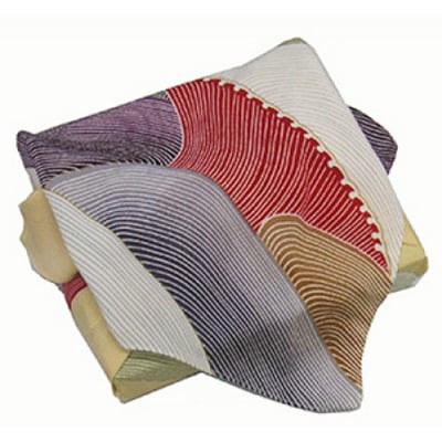 正絹縮緬友禅御風呂敷 (五彩浪)クリーム色