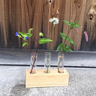 森の美しさを守る 与謝野ヒノキの1輪挿し　京都丹後の檜を使用したシンプルデザインのインテリア