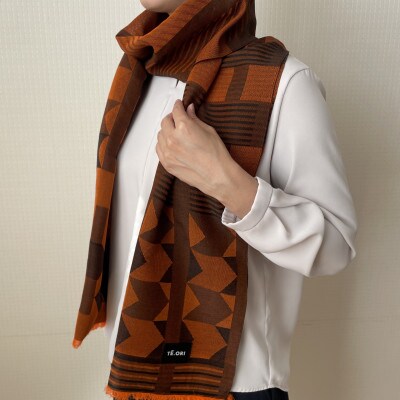 絡み織りのシルクコットンストール(オレンジ色)