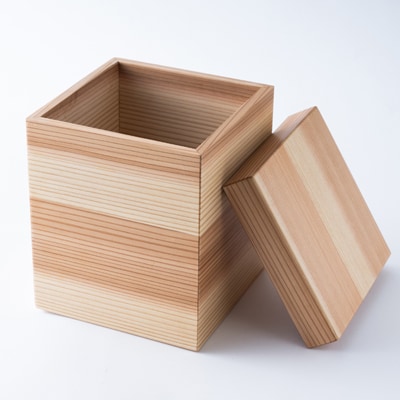 智頭杉の骨つぼ(ペット用)