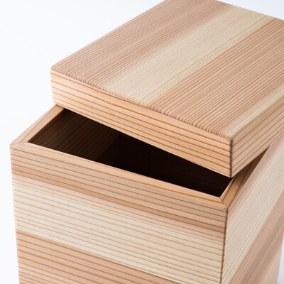 智頭杉の骨つぼ(ペット用)