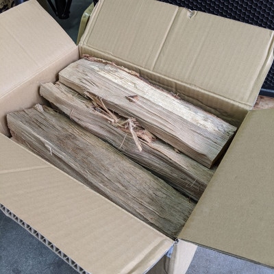 智頭の薪　カシ乾燥薪36cm大中割　約13kg 【Sボックス】