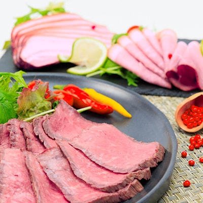 【ボスコベル】手作り阿波牛ローストビーフと阿波美豚ハム・ベーコン詰め合わせ