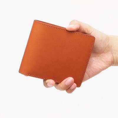 二つ折り財布　キャメル