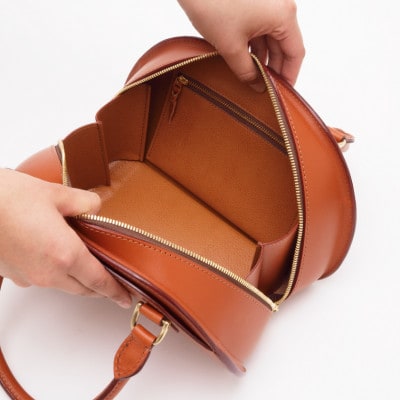 ハンドバッグ　キャメル