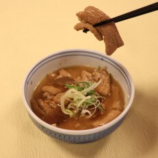 豚骨味噌スープのもつ煮込み 1kg×1袋【らーめん店特製】