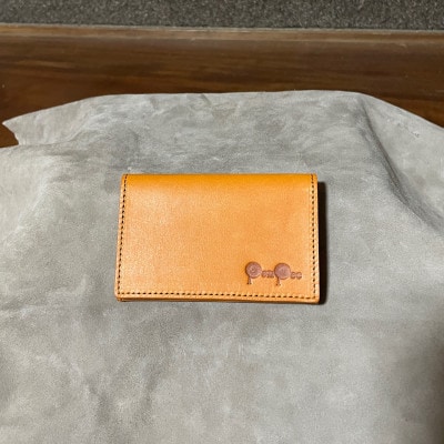 知多牛革の名刺入れ(キャメル)