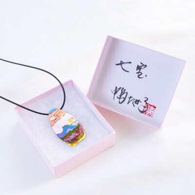 【七宝工芸家　中島たか子】七宝焼　月をめでるペンダント