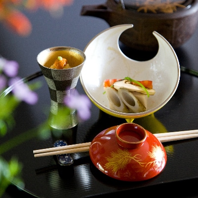竹平楼特製　ほうじ茶プリン
