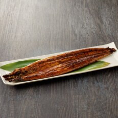 鰻の蒲焼き1尾 (柳栄館)