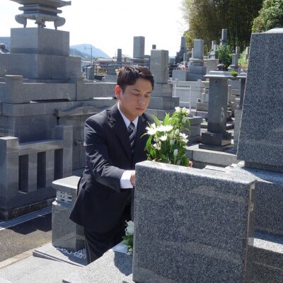 【久留米市限定】お墓参り代行サービス(1回)仏花・写真報告書付き