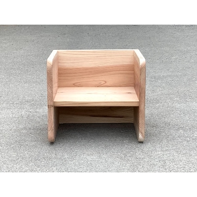 奥三河産スギ　キッズチェア