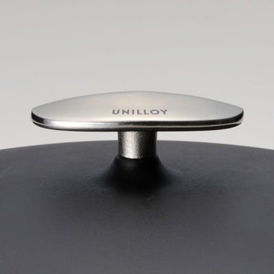 [UNILLOY(ユニロイ)] 浅型キャセロール(ホーロー鍋) 22cm くろがね【065P008】