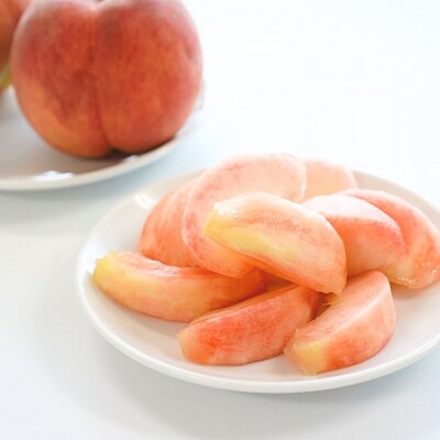 先行受付 白桃 約3kg(9玉～11玉入り)[7月下旬から発送予定][三次郎農園]【013S015】