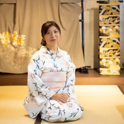 老舗呉服司が西陣の技で織り上げた銀糸の「銀艶マスク」【真珠・ギフト用】