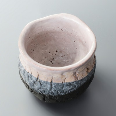 【作家もの】自然界の亀裂を表現した味わい深い「裂華紋」ぐい呑み A