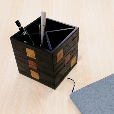 角館樺細工《冨岡商店》ペンスタンド 桜桐|02_kdk-766701