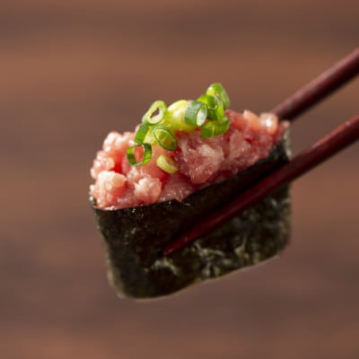 【さとふる限定】「熊本特産」馬刺しユッケ2種とネギトロの食べ比べセット 合計200g(美里町)