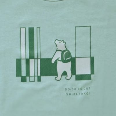 「知床トコさん」×久米繊維　コットンTシャツ　四角柄　グリーン　Sサイズ　半袖