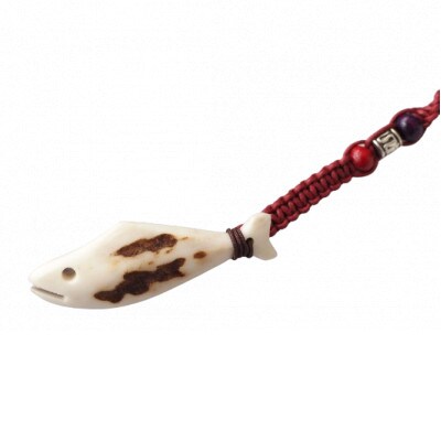 鹿の角　ストラップ(赤)　知床で手作り【エゾシカコウボウカルぺ】