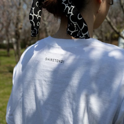 「知床トコさん」×久米繊維 　コットンTシャツ Lサイズ・ホワイト　折り紙柄　半袖