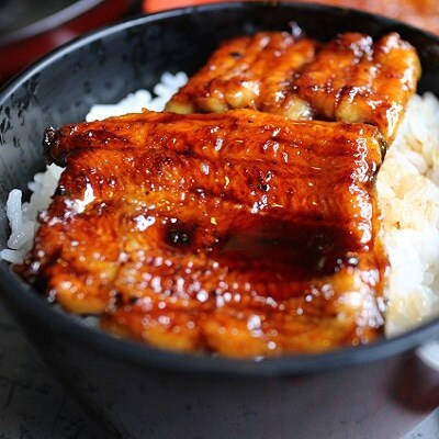 老舗「みやさかや」うなぎの蒲焼き