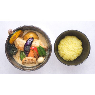 札幌で修行したオーナが厳選した食材でこだわって作った【やわらかチキンカレー】