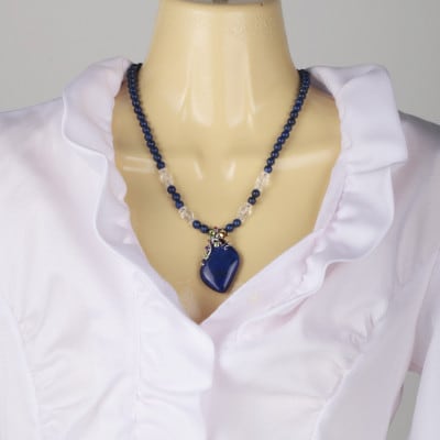 ラピスラズリの宝石ネックレス