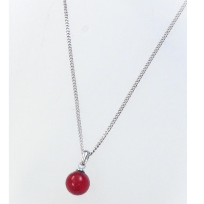 琥珀のペンダント・ルビーレッド琥珀7mm玉