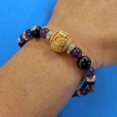 万事が馬九(うまく)行く柘植の九頭の左馬・紳士のブレスレット