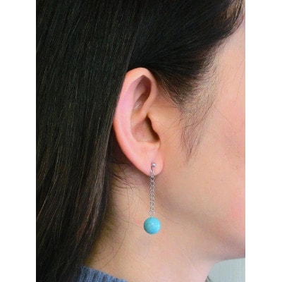 ターコイズブルーのSwing10mm玉ピアス