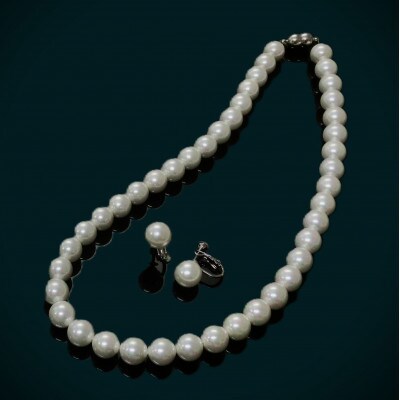 貝パール10mm玉ネックレス2点セット　マグネット留め具　ホワイト系(イヤリング)