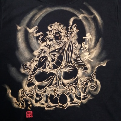 手描きTシャツ 仏画 弁財天 黒 (半袖 Lサイズ)