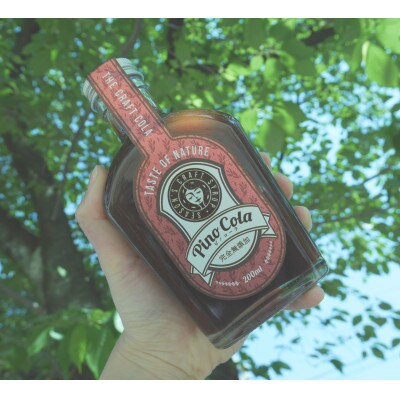ピノコーラ3本とお取り寄せやお土産で大人気のサロンドロワイヤルのピーカンナッツチョコレート3種セット