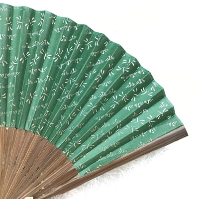 伊勢型紙扇子　菖蒲にとんぼ　～勝負に勝つ～