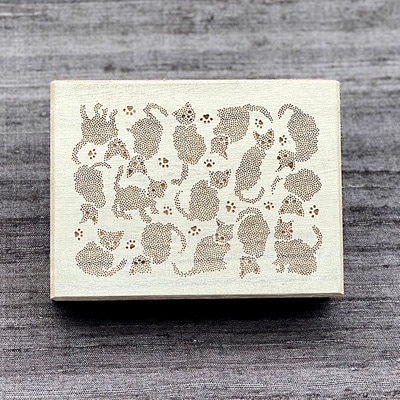伊勢型紙文様の宝箱【縁起ねこ】卓上を飾る小箱　収納　卓上整理
