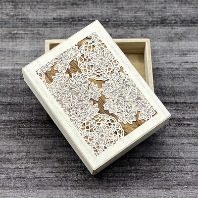 伊勢型紙文様の宝箱【雪華】卓上を飾る小箱　収納　卓上整理