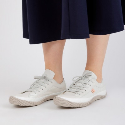 【SPINGLE(スピングル)】 SP-110 Ivory XS(22.5cm) スニーカー 靴