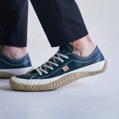 【SPINGLE(スピングル)】 SP-110 Dark Blue M(25.5cm) スニーカー