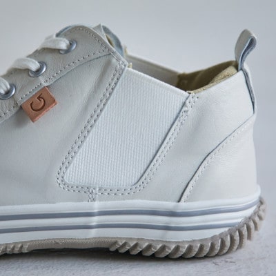 【SPINGLE(スピングル)】 SP-442 Ivory XS(22.5cm) スニーカー 靴