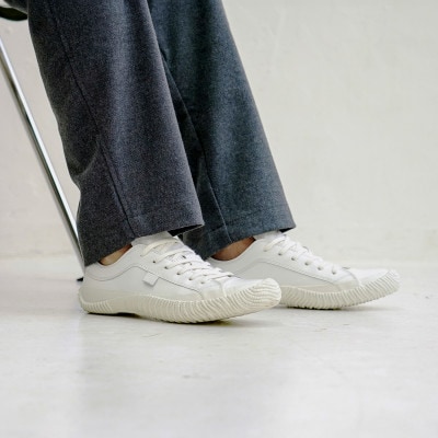【SPINGLE(スピングル)】 SP-110 White S(24.5cm) スニーカー 靴