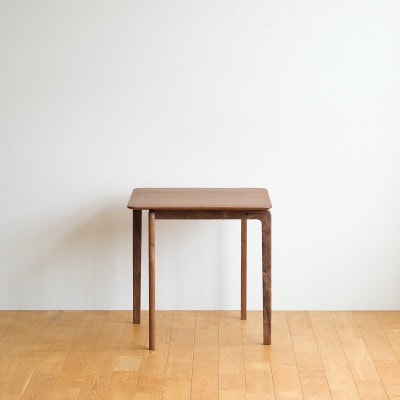 府中市の家具　リッショダイニングテーブル　70×70　ウォールナット(組み立て式)