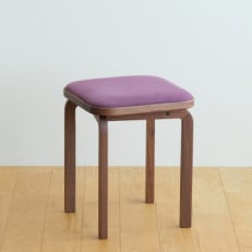 府中市の家具　コッコスツール　ウォールナット材/生地:ラムース(パープル)(組み立て式)