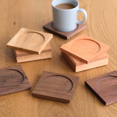 府中市の家具　木製オリジナルコースター　チェリー材