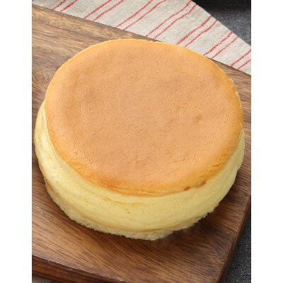 こんがり濃厚バスク風チーズケーキ・オホーツクチーズスフレのセット(各約12cm)
