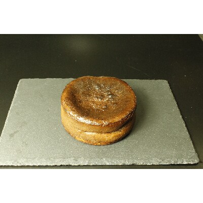 こんがり濃厚バスク風チーズケーキとバスク風チョコレートチーズケーキのセット(各約12cm)