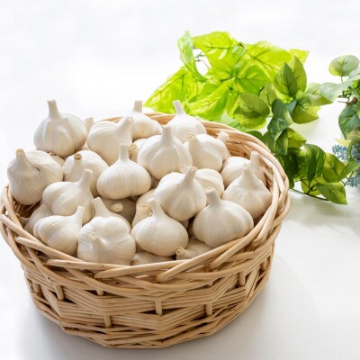 【さとふる限定】青森にんにく 農家直送 中小玉(1kg) 高級品種白玉王