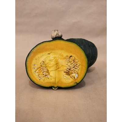 【秋の味覚】青森県産かぼちゃ 2種(メルヘン・雪化粧) 2kg(各1kg)　カット済み