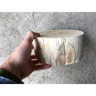 キャンプなどの薪割り台