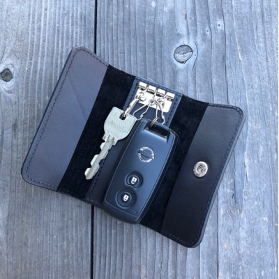 広島ジビエレザー鹿革コンパクトキーケース【01ブラック】